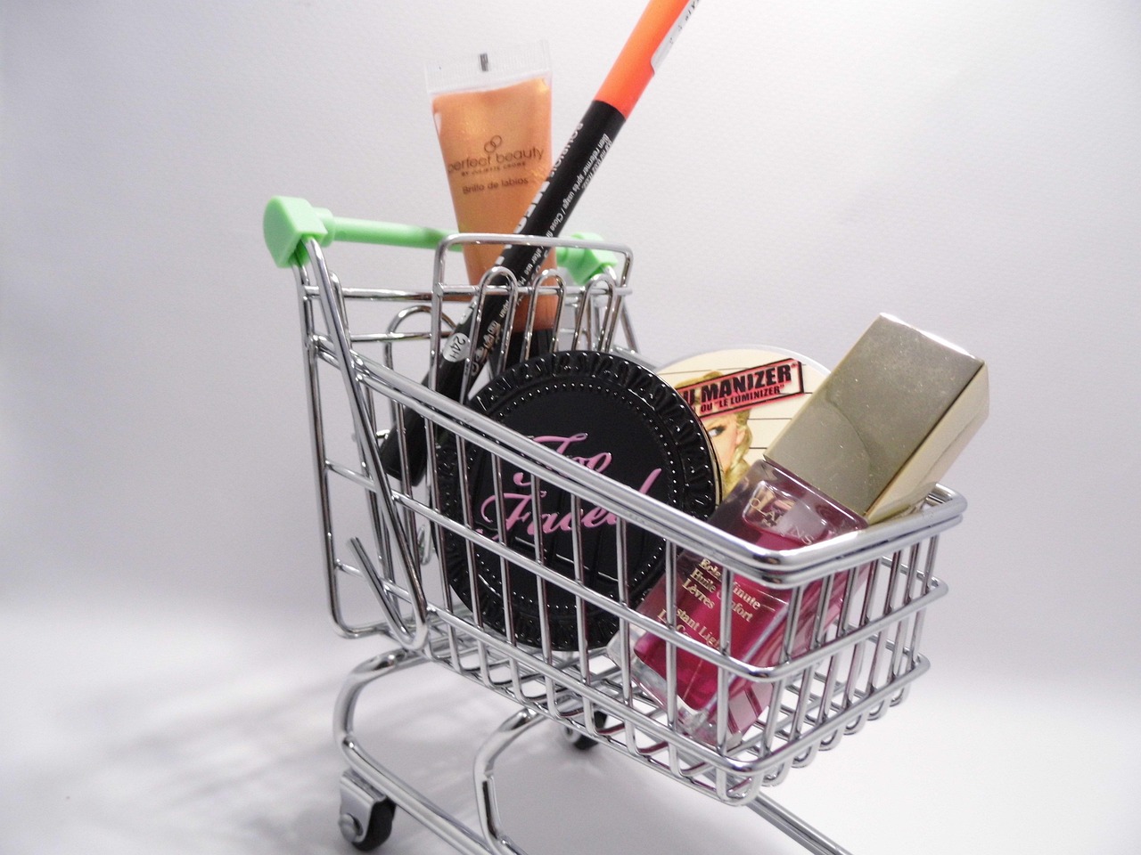 Shopper comparing laptop specifications on an e-commerce website